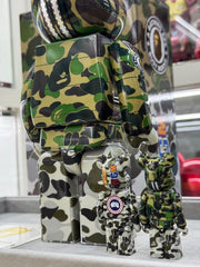 BE@RBRICK x Bape x Canada Goose 鲨鱼 100%+100%+400% bearbrick a bathing ape