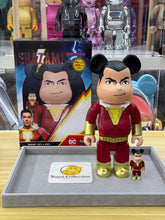BE@RBRICK x DC Comics Shazam 100%+400% bearbrick