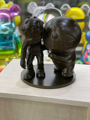 BE@RBRICK x 多啦 A 梦经典场景青铜雕塑(3 件套)限量 300 件,编号。仅作为一套出售