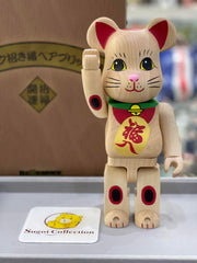 BE@RBRICK x Karimoku x Maneki Neko 400%「福入」熊砖木制招财猫