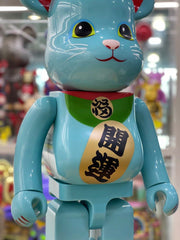 BE@RBRICK x Maneki Neko 蓝色 GID 1000% 夜光 bearbrick 招财猫