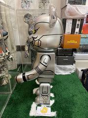 BE@RBRICK x 机械哥斯拉 1000% bearbrick 机械哥斯拉