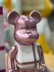 BE@RBRICK x Medicom Toy Plus 400% 粉色(第一代于 2016 年发布)