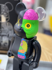 BE@RBRICK x OriginalFake Kaws Companion Dissected 400% 黑色版。