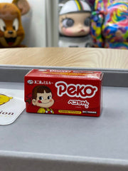 BE@RBRICK x Peko-chan 100%(2011 年发布的第一款 peko bearbrick)