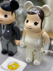 BE@RBRICK x 婚礼情侣 400% 套装(第一代于 2013 年推出)