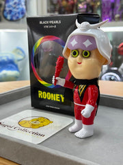 黑珍珠 x 机动战士高达夏亚的逆袭 夏亚鲁尼 sofubi (由 Josh Wang 设计)