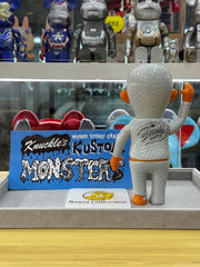 Headlock Studio Monsters “Kid Mummy” 橙白版 (艺术家 Knuckle 签名,香港 Toysoul 2023 独家发售)