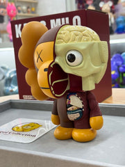 Kaws Bape 解剖 Baby Milo 棕色版。