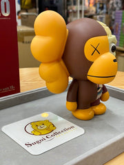 Kaws Bape 解剖 Baby Milo 棕色版。