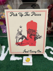 Matt McCormick 鞋花瓶“Pick Up The Pieces And Carry On”(限量版 100 个,签名和编号)