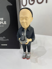 Mighty Jaxx Jeff Staple(丹尼尔·亚德饰)