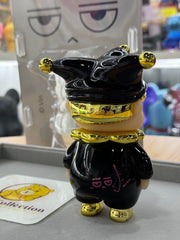 One Little Planet Poh 6 by Vin 黑色和金色版。(包装盒和机身上有艺术家的亲笔签名)