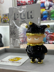 One Little Planet Poh 6 by Vin 黑色和金色版。(包装盒和机身上有艺术家的亲笔签名)