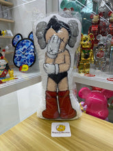 OriginalFake Kaws 铁壁阿童木靠垫(日本制造,2013 年发布) Original Fake