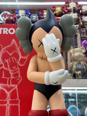 KAWS 铁壁阿童木乙烯塑料公仔彩色版(2012 年发行,限量 500 份)铁壁阿童木