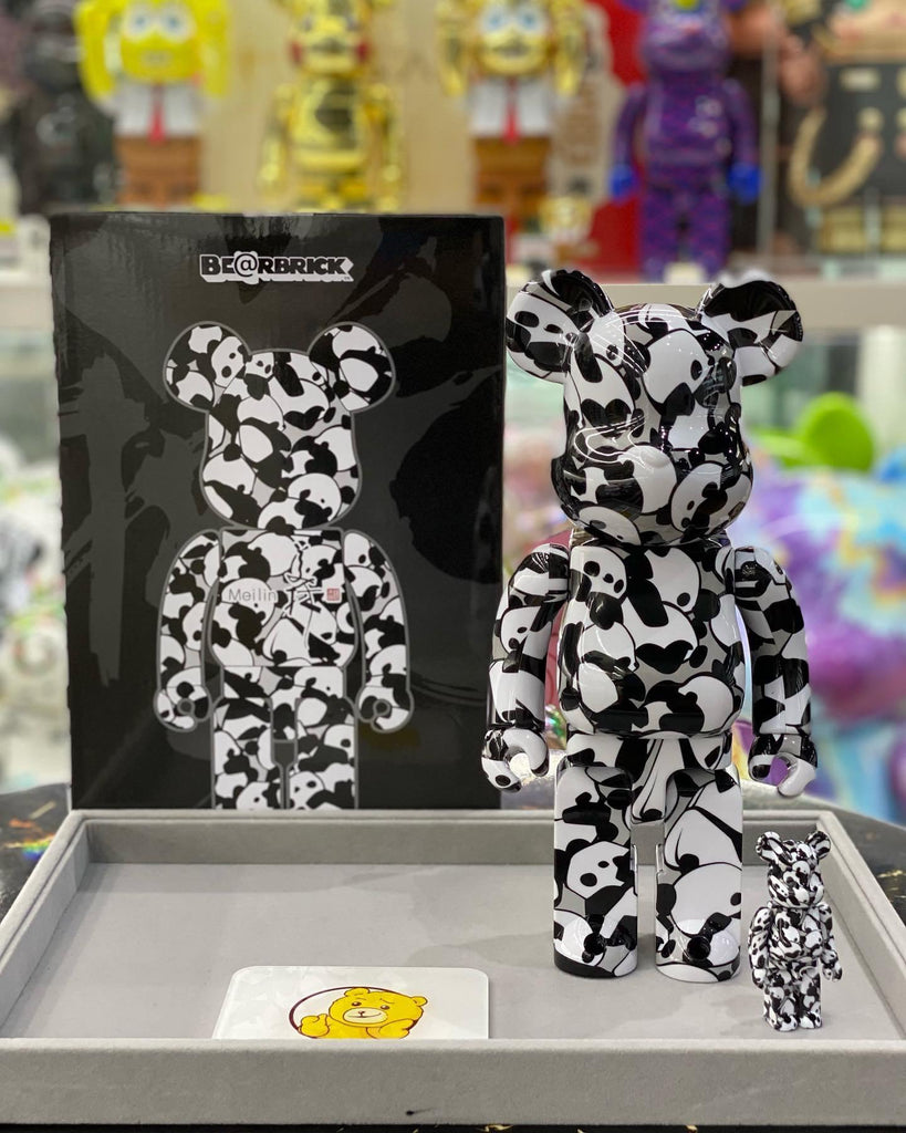 BE@RBRICK HanMeilin (PANDA) 100％ & 400％ BE@RBRICK x Han Meilin “Panda” 100%+400% set bearbrick – Sugoi