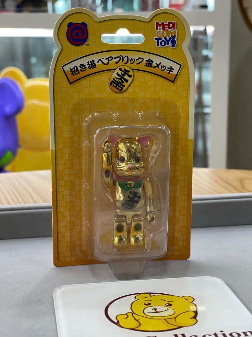 BE@RBRICK x 招财猫 100% 黄金（第一代于 2012 年发布）bearbrick
