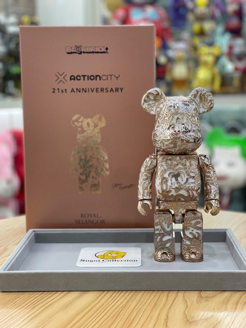 BE@RBRICK x Royal Selangor x Steven Harrington 400% Rose Gold Ver. bearbrick