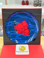 Kaws “小时、夜晚、星期、月份” 盘子（限量 250 份）