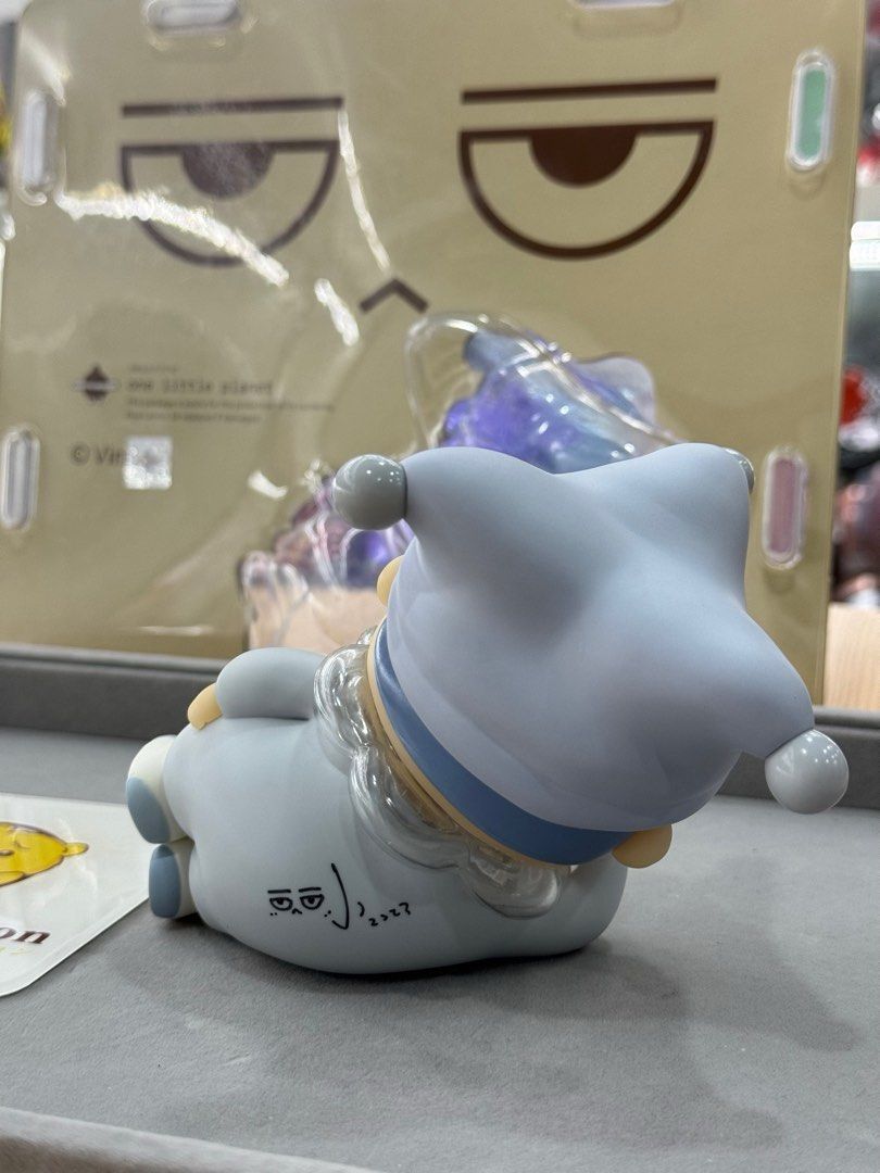 One Little Planet Poh Lazy 2 by Vin Blue Ver. (包装盒及机身有艺术家亲笔签名)
