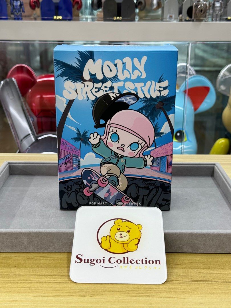 Pop Mart x Kennyswork Molly Street Style (Limited to 450pcs worldwide)